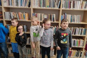 wizyta w Gminnej Bibliotece Publicznej w Małej Nieszawce