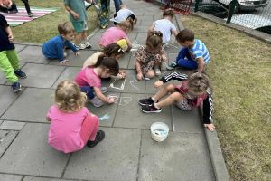 448041283_8321506431211341_7359821435481025453_npiknik dzieci z grupy biedronki