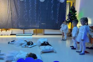 Spotkanie świąteczne, spektakl "W Aniołkowie"