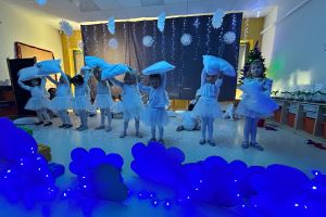 Spotkanie świąteczne, spektakl "W Aniołkowie"