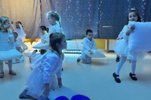 Spotkanie świąteczne, spektakl "W Aniołkowie"