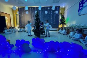 Spotkanie świąteczne, spektakl "W Aniołkowie"