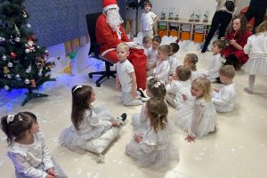 Spotkanie świąteczne, spektakl "W Aniołkowie"