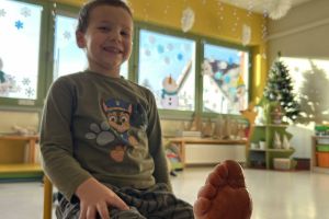 Świąteczne zabawy plastyczna