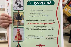 Sukces w konkursie plastycznym "Choinka Świąteczna"